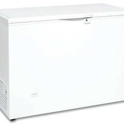 Congelador horizontal com porta cega com dobradiças