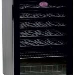 Armário Vitrine para Vinhos 40 Garrafas c/ Porta de Vidro